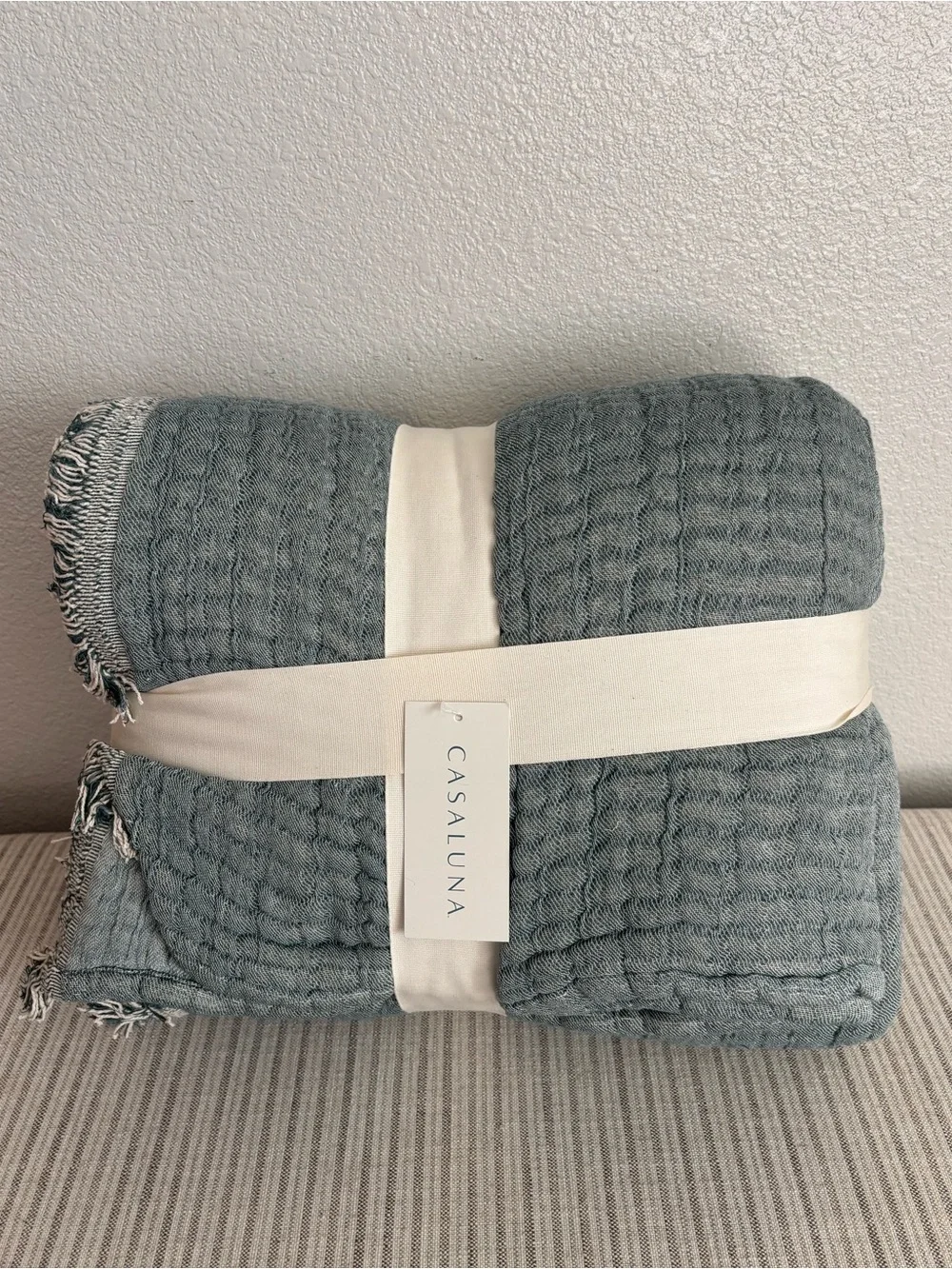NWT King Reversible Textured Cotton Chambray Coverlet Dark Teal Blue - Casaluna
